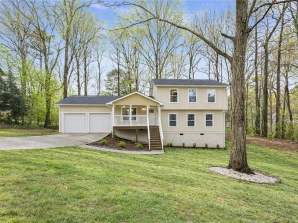 106 Bob White Dr, Stockbridge, GA 30281