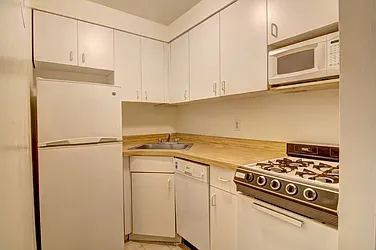 Rented by Guidance Realty Corp.