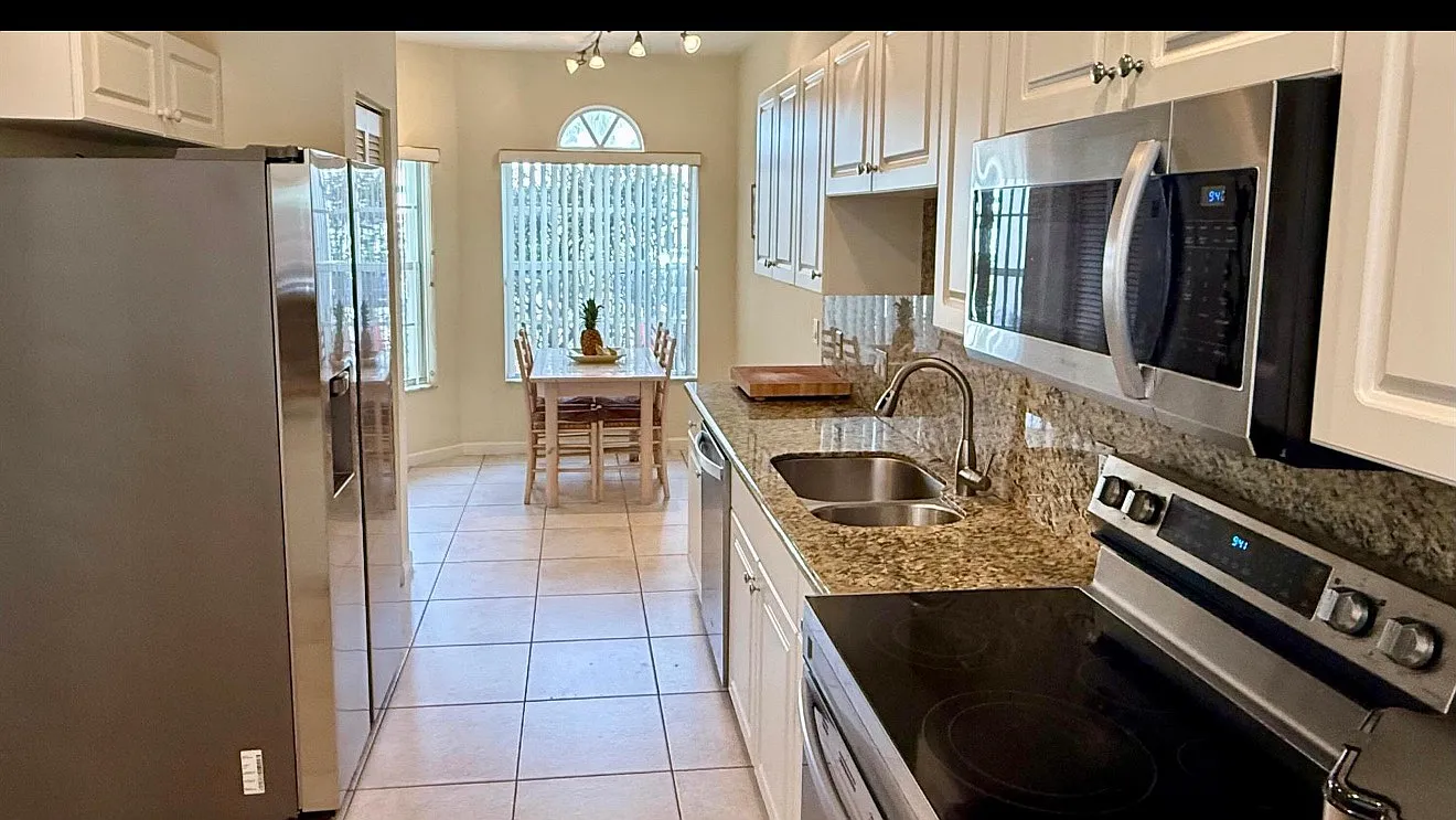 3 bed, $6,000 — Photo 4