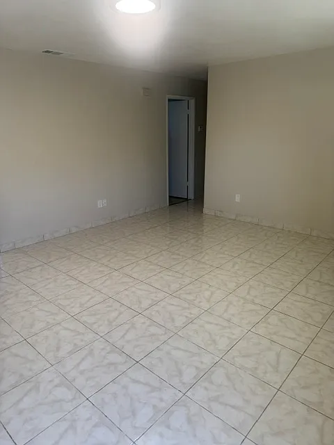 402 Jill Cir #402