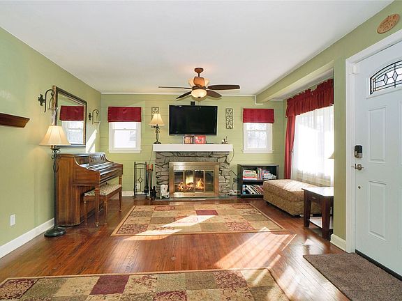 5th image of 51 Jefferson St