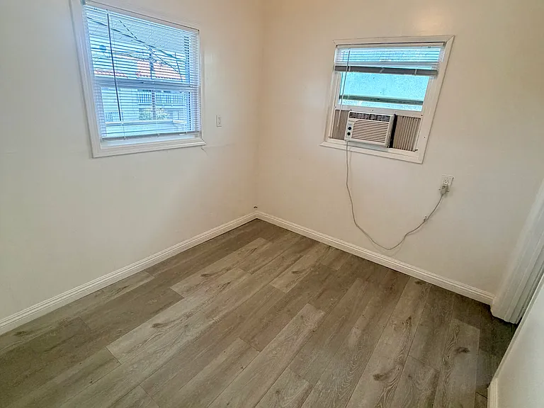 402 Orange Ave #0 — Photo 10