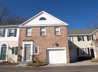 520 Main St APT 17, Ridgefield, CT 06877