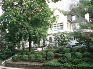 5030 5th Ave APT 208, Pittsburgh, PA