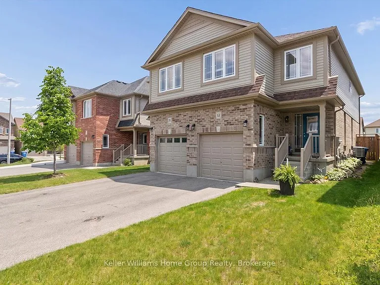 12 Ambrous Cres — Photo 4