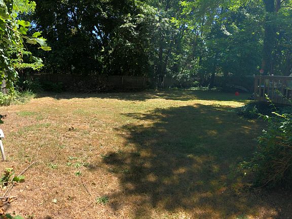 2nd image of 35 Raymond Ct