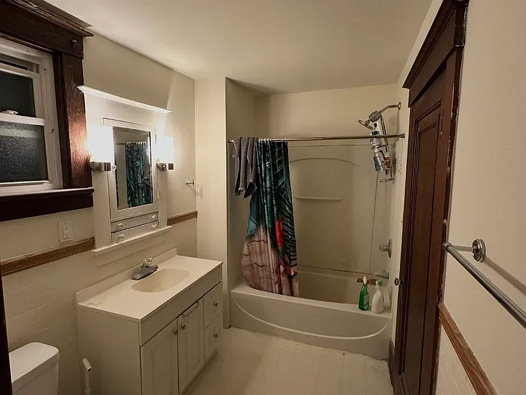 818 Michigan Ave #1 — Photo 7