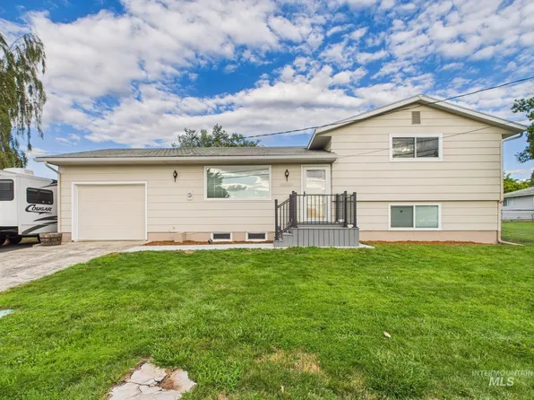 3625 11th St, Lewiston, ID 83501