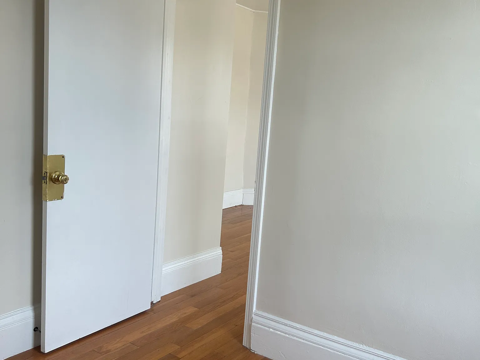 2 bed, 1050 sqft, $2,700 — Photo 3