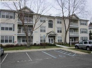 400 Saint Andrews Pl, Englishtown, NJ 07726