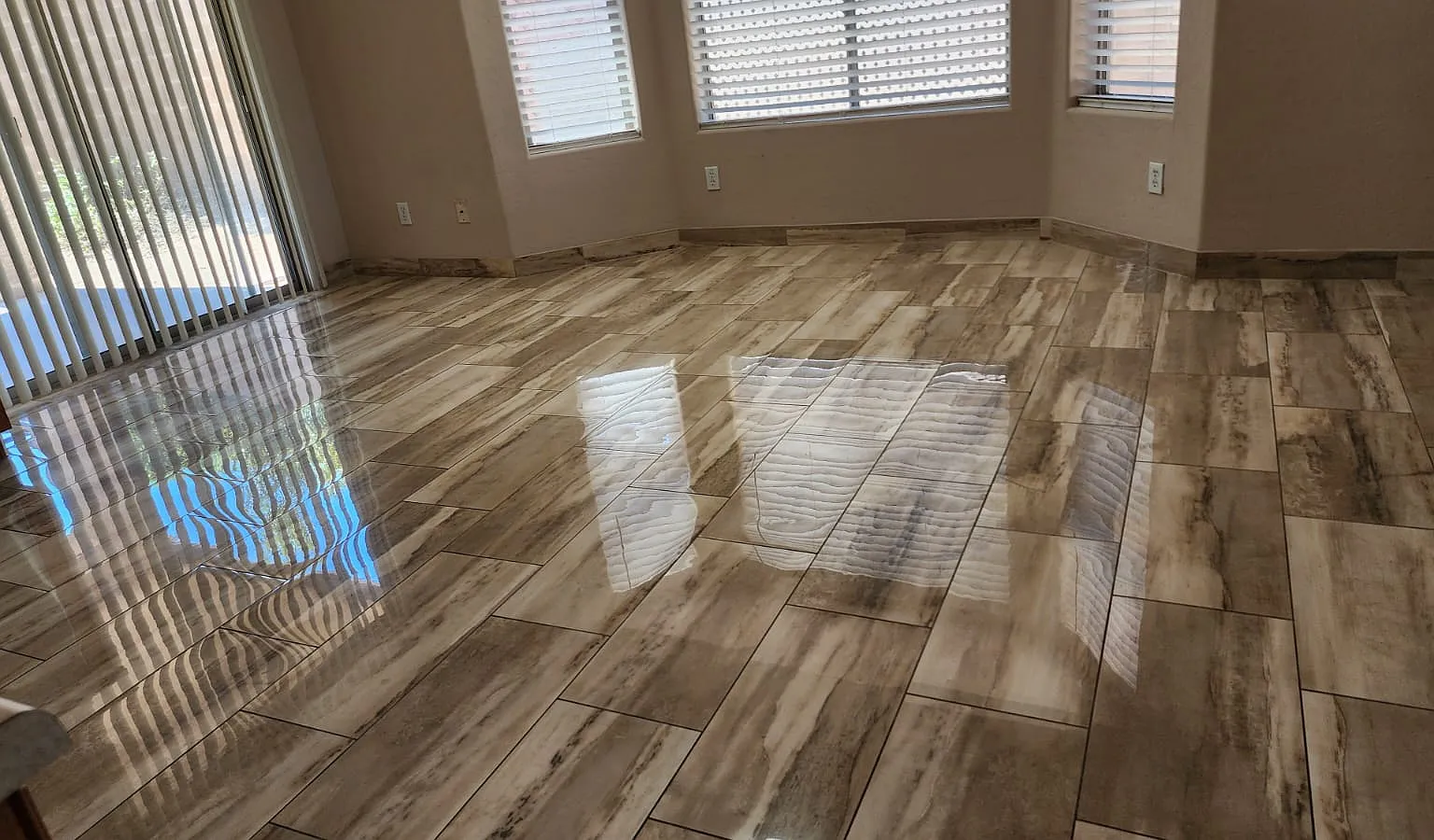 3 bed, 1230 sqft, $1,900 — Photo 4