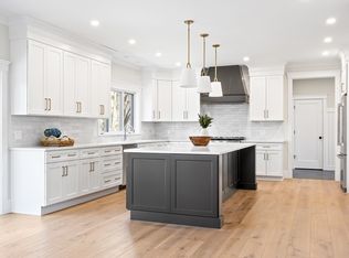 24 Edwards Rd, Natick, MA 01760