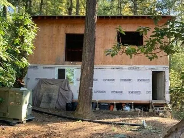 14 Lamb Creek Rd, Mad River, CA 95552