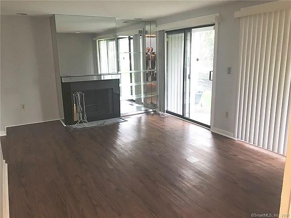 3rd image of 140 Shepards Knoll Dr #140