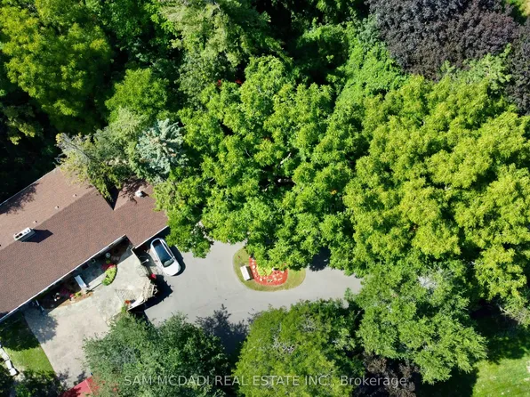 85 Yorkleigh Ave, Toronto, ON M9P 1Y3