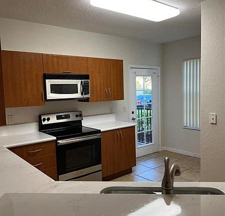 5th image of 156 SW Peacock Blvd APT 29101