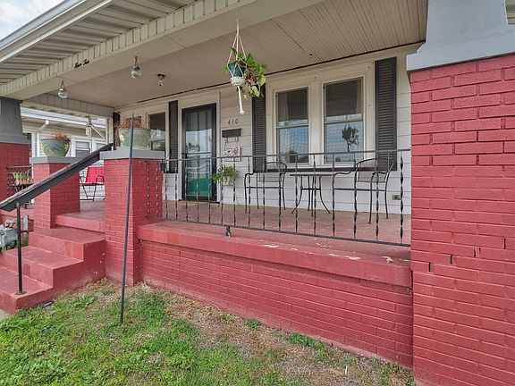 4th image of 410 Richardt Ave