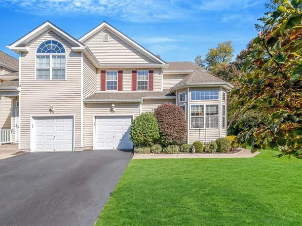 63 Crossbar Road #63, Medford, NY 11763