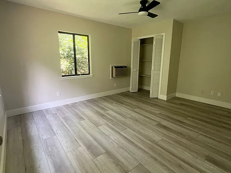 733 Galloway Dr — Photo 22