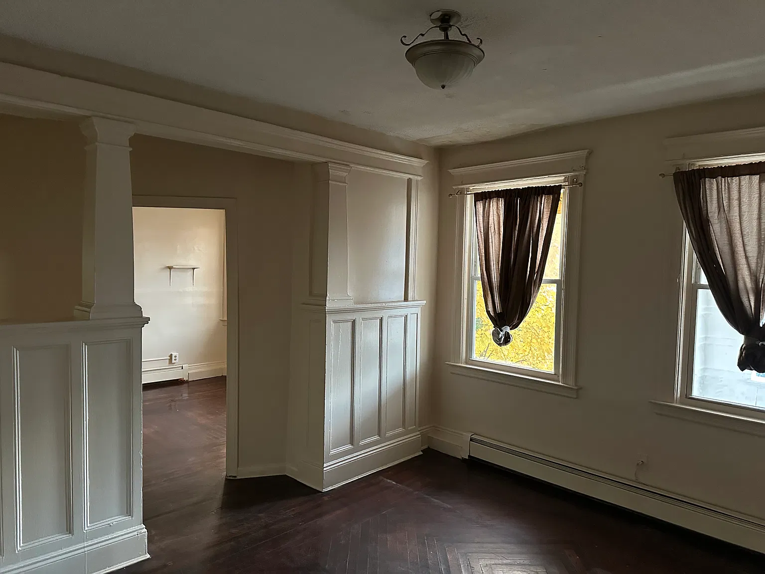 4 bed, 1400 sqft, $1,800 — Photo 1