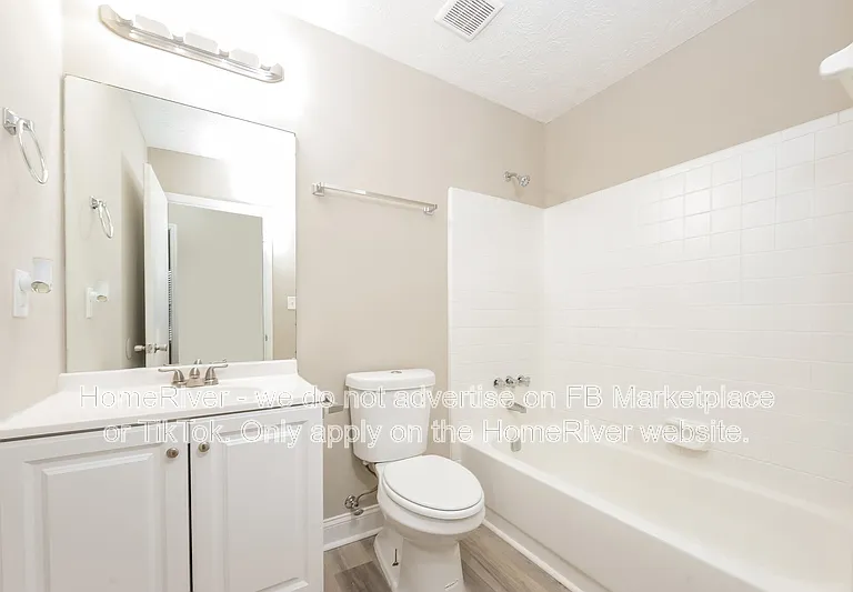 323 Park Ridge Ct — Photo 10