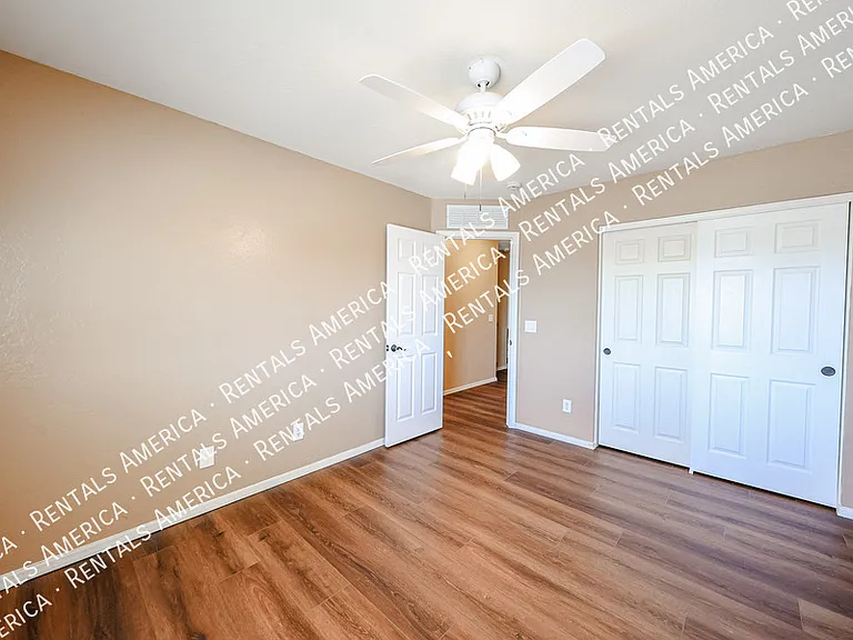 23808 N Tayrien Ln — Photo 4