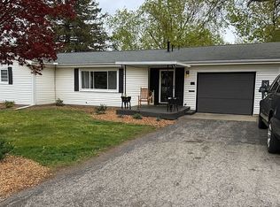 517 Sunrise St, Chenoa, IL 61726