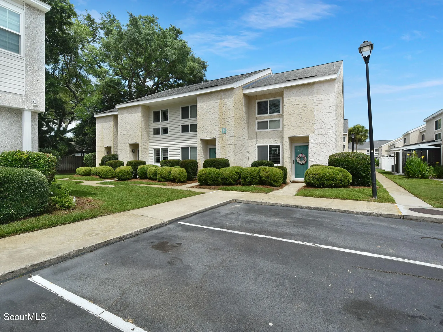 2 bed, 1.5 bath, 1126 sqft, $2,400 — Photo 1
