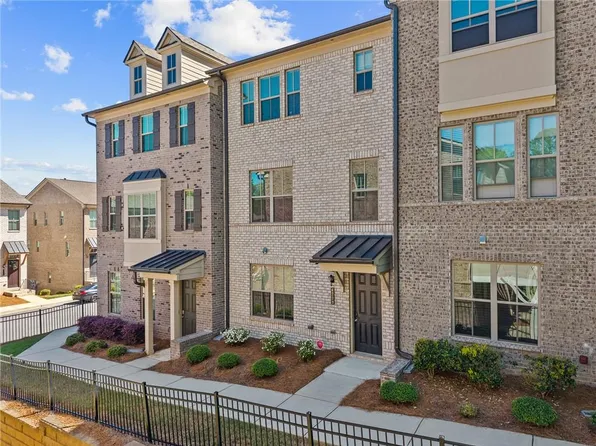 4239 Hickory Pine Aly, Doraville, GA 30360