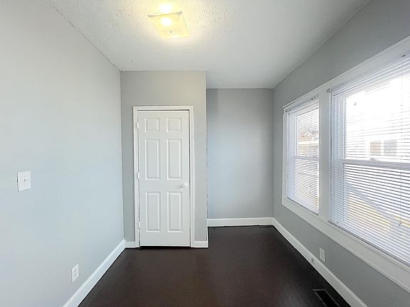 5th image of 1933 Adams St #1935