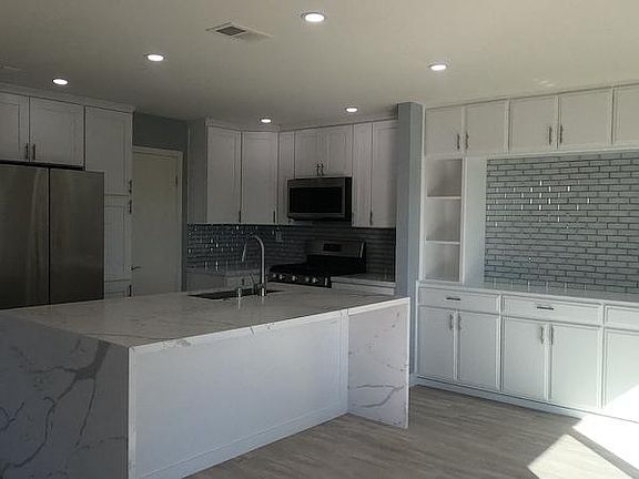 4th image of 6833 Fashion Hills Blvd