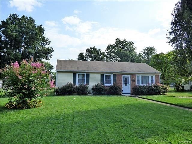 Pending: 9707 Waterbury Dr, Richmond, VA 23228