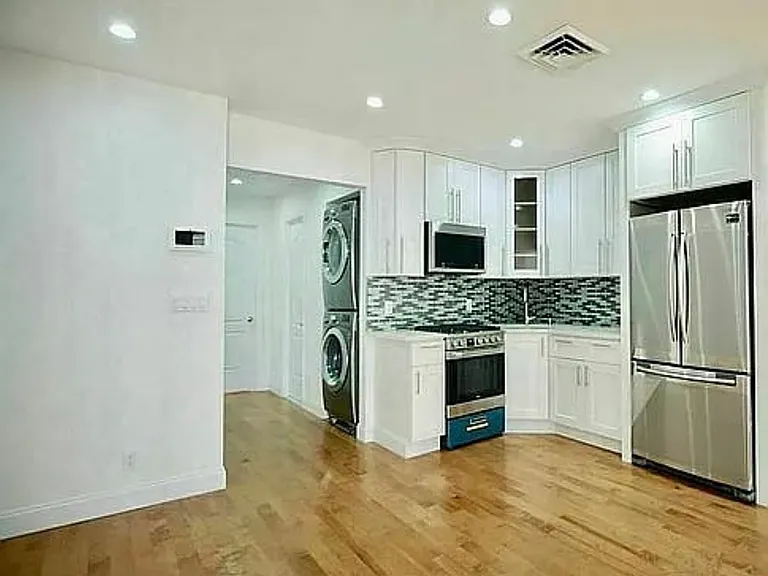 703 Macdonough St #2 — Photo 3