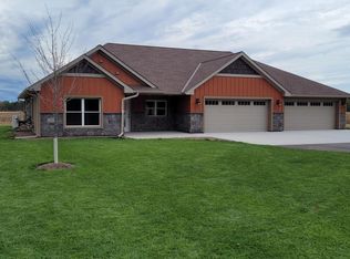 19602 University Ave NW, Cedar, MN 55011