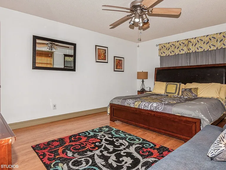 9938 Sandra Ln — Photo 17