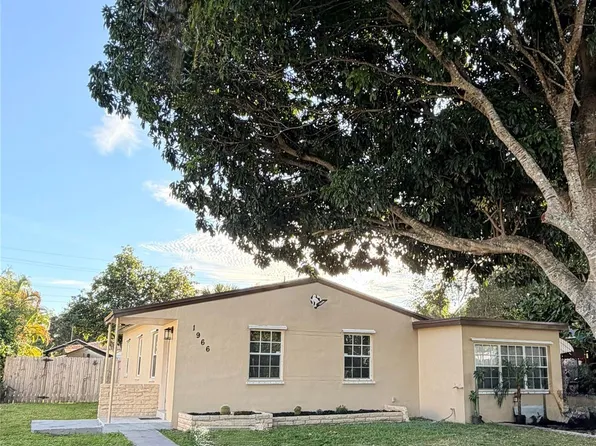 1966 NE 177th St, North Miami Beach, FL 33162