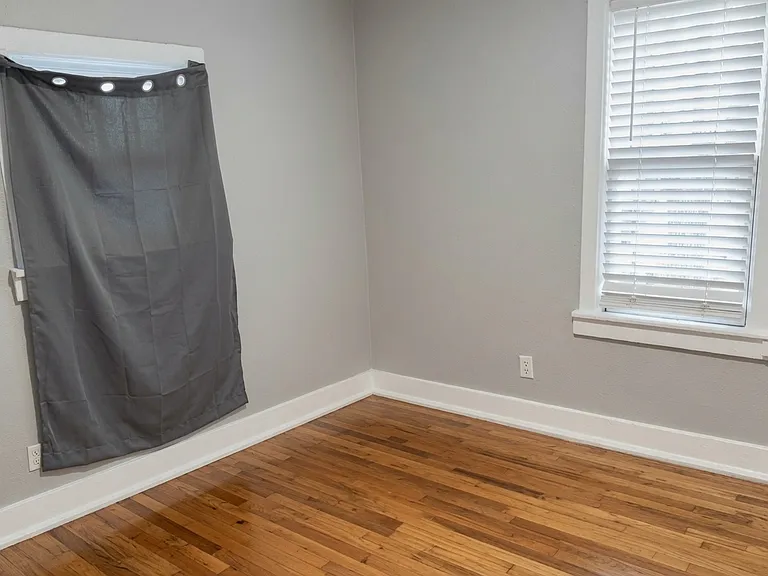 642 Bellevue Pl — Photo 7