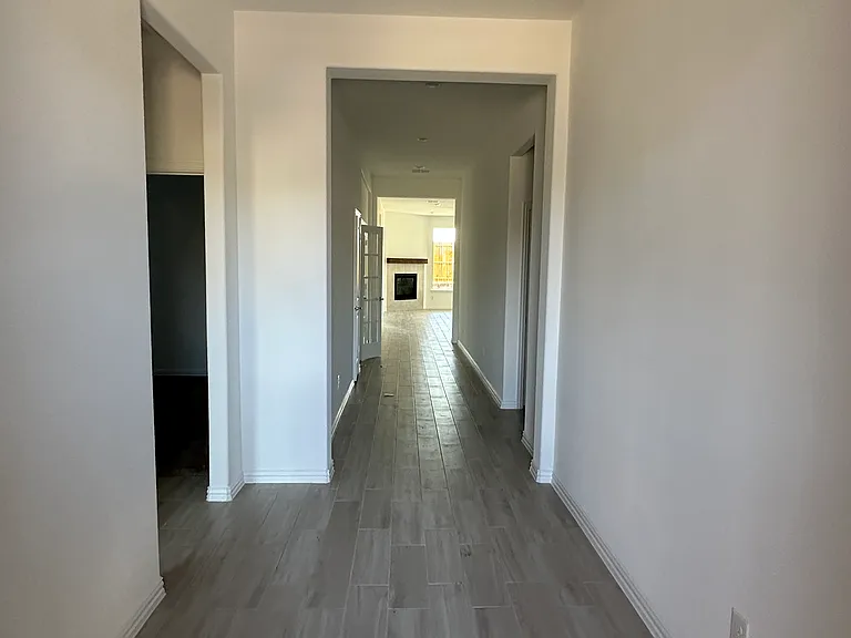 1200 Sassafras Dr — Photo 3