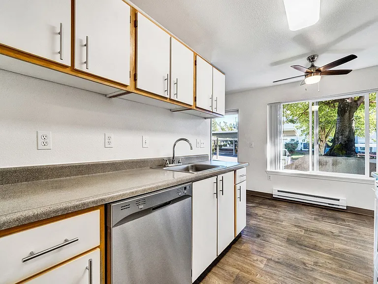 kitchen 1 Aloha Oregon Quatama Village Apartments
