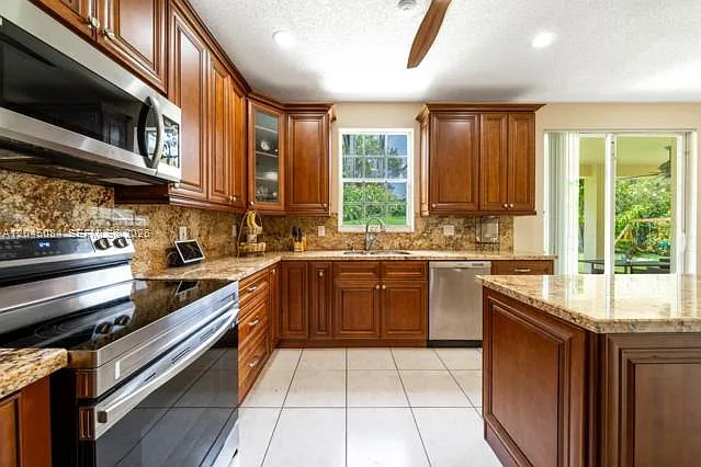 3745 Heron Ridge Ln — Photo 32