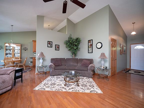 3rd image of 15314 Twin Oaks Ln