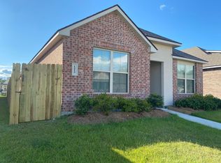 1212 Foxtail Dr, Baton Rouge, LA 70820