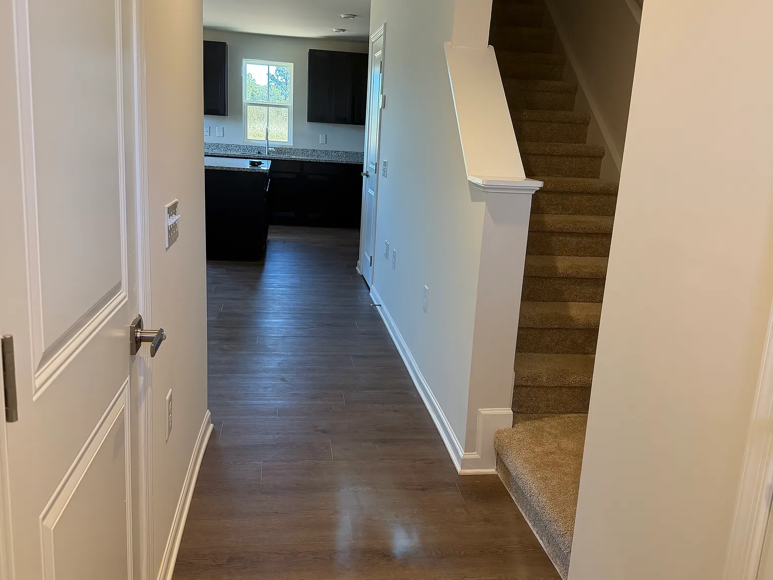 3 bed, 2.5 bath, 1442 sqft, $1,695 — Photo 2