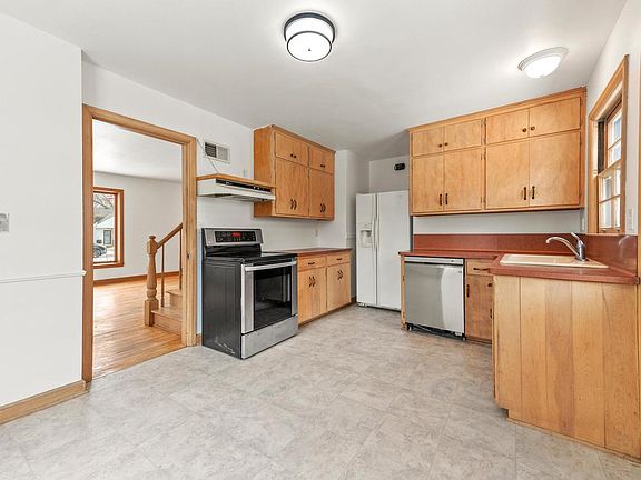 3rd image of 8338 North Whitney ROAD