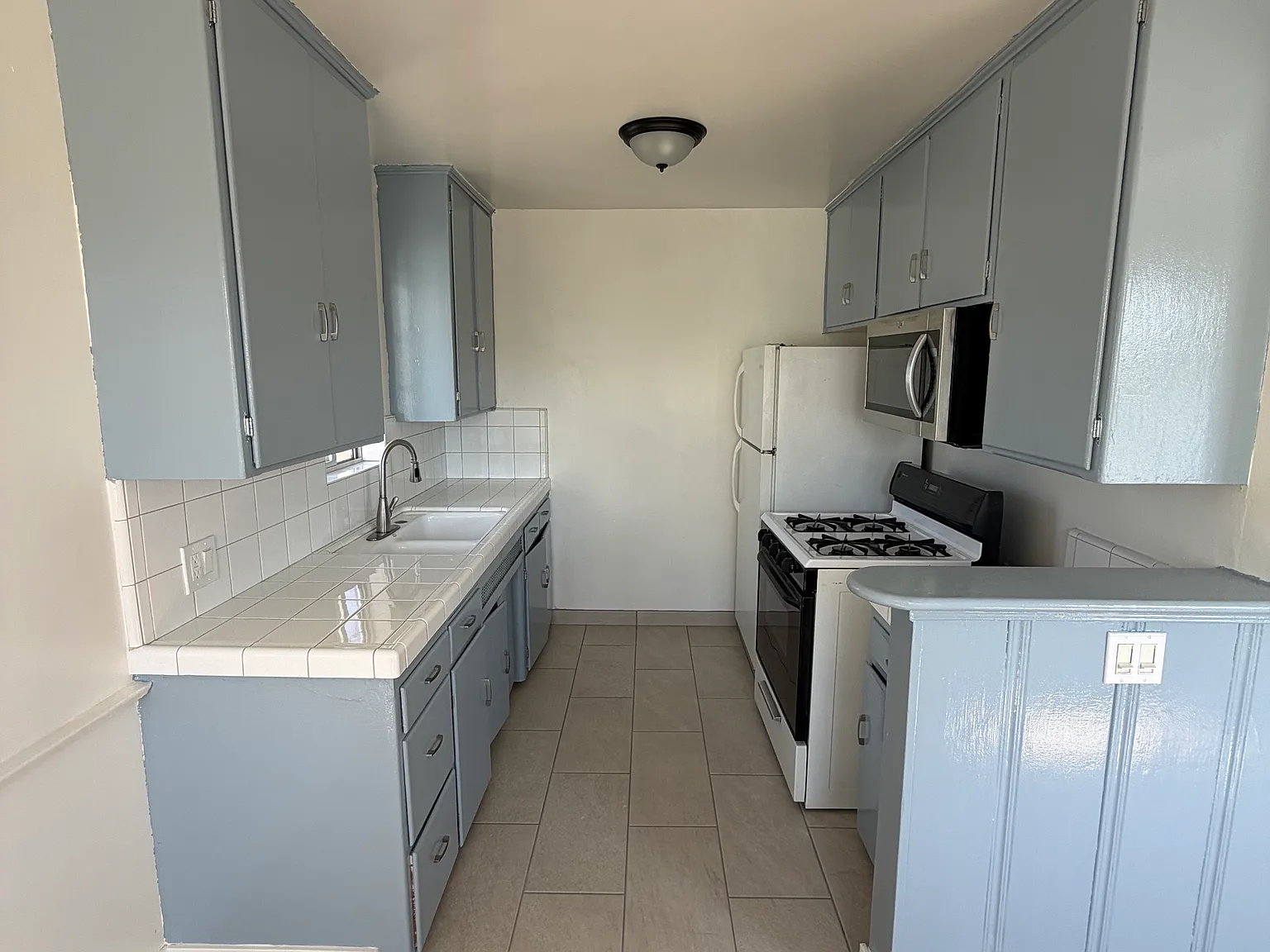 1 bed, 700 sqft, $2,295 — Photo 2