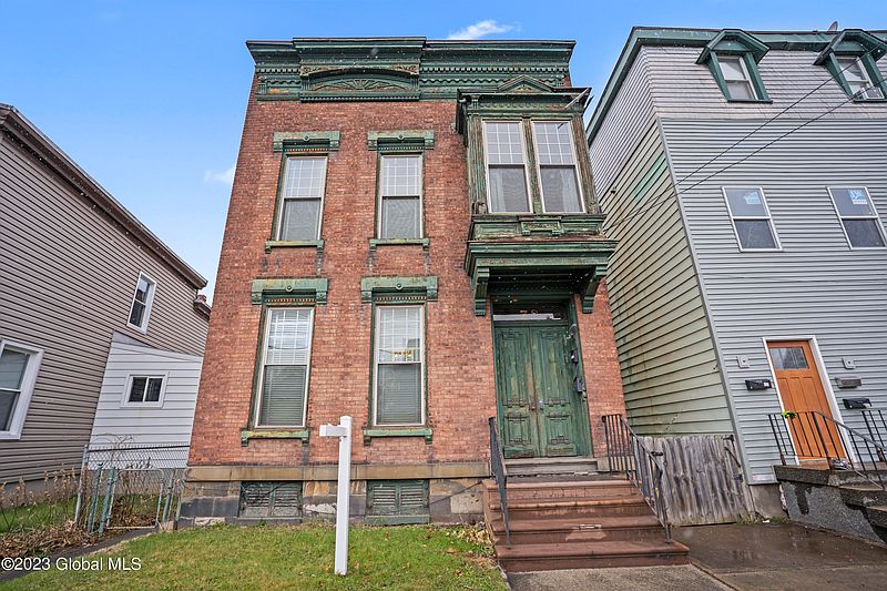 2nd image of 78 Hudson Avenue