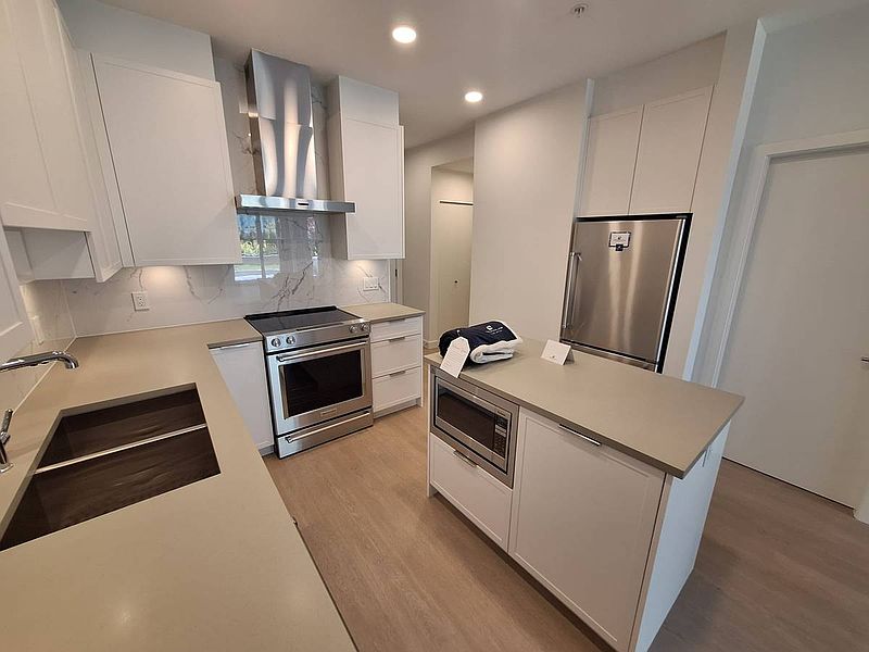 Burnaby Apartment for rent - 1 Bedroom — photo 16