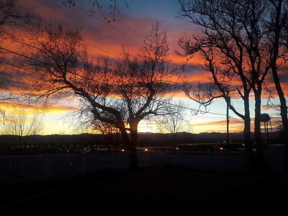 Unobstructed view of mountains