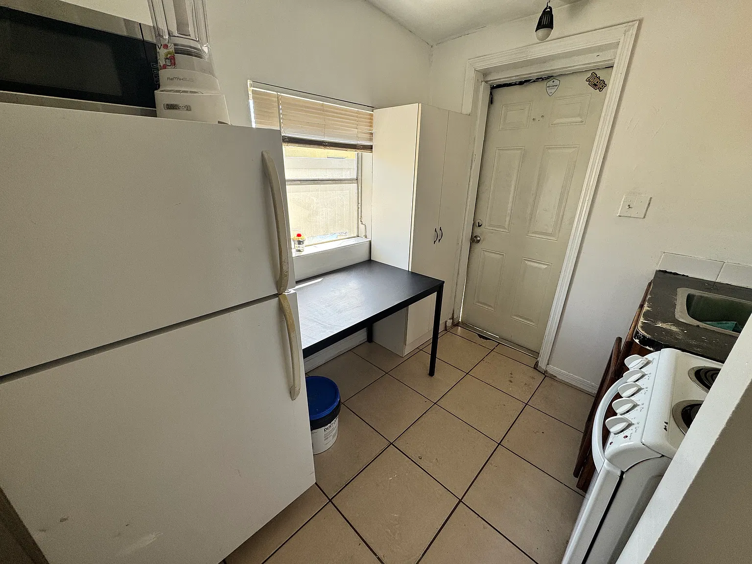 2 bed, $995 — Photo 3