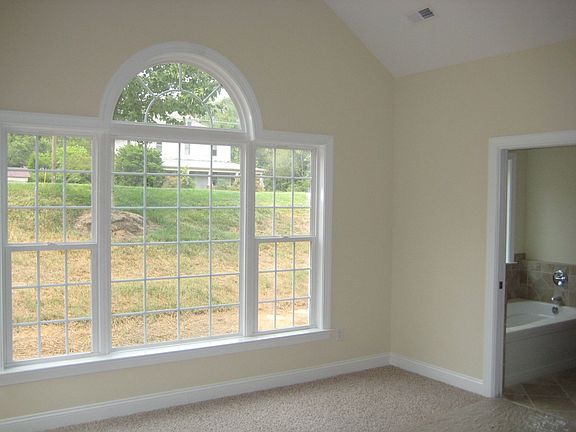 4th image of 3103 17th Street Ln NE